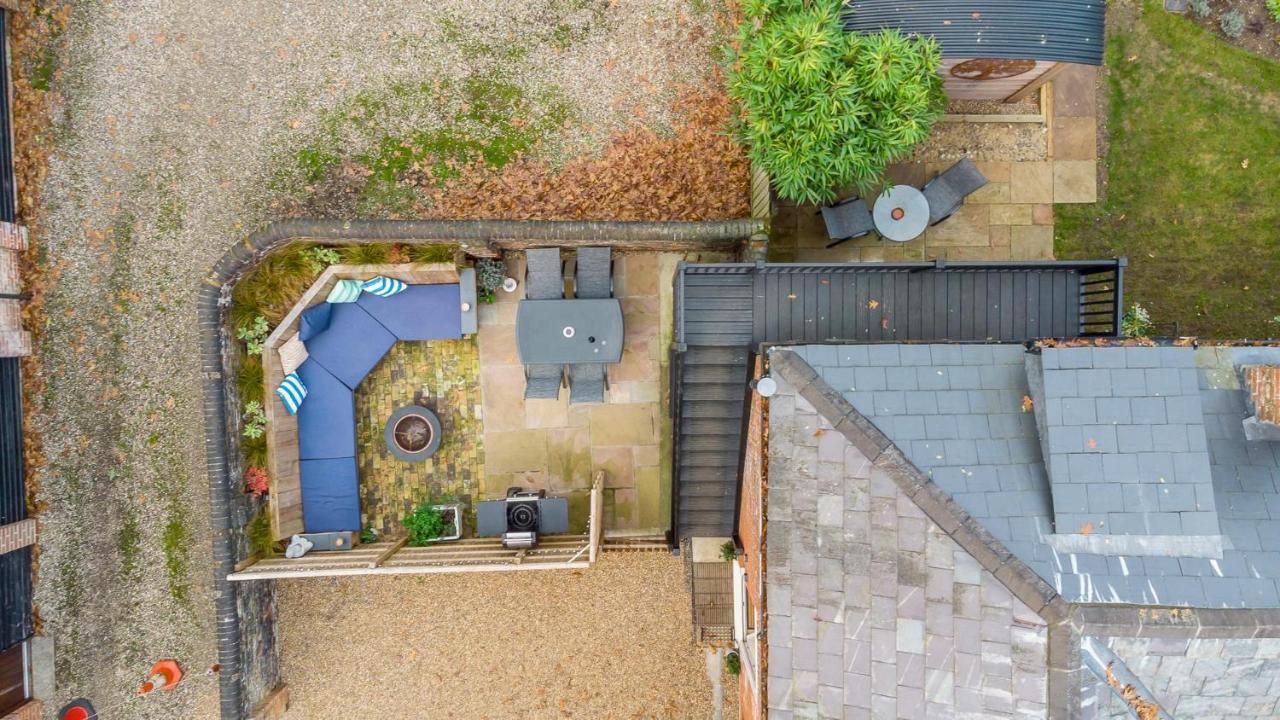 Cosy Pet Friendly Victorian Coachhouse Near Nature Walks On Norfolk Broads, With Fire Pit, Bbq & Alpacas Villa Ranworth Exterior photo